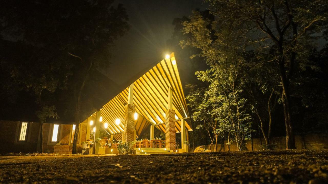 Go Go Green Resort Habarana Esterno foto
